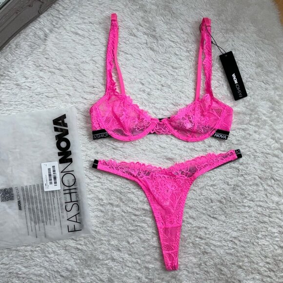 NWT Fashion Nova Romance Bra And Thong Set Lingerie Pink Fuschia New Small Lace - Picture 5 of 9